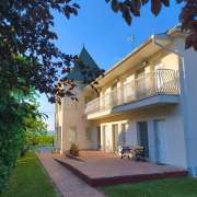 Apartmanházunk tavasszal